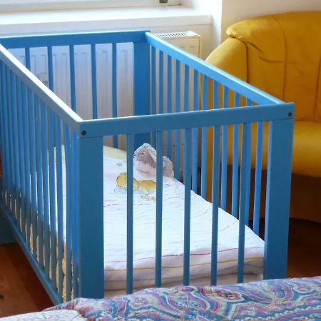 شقة Lovely, With Balcony *