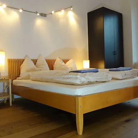 Lovely, With Balcony شقة