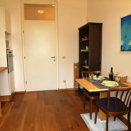 Lovely, With Balcony Апартаменти Інсбрук