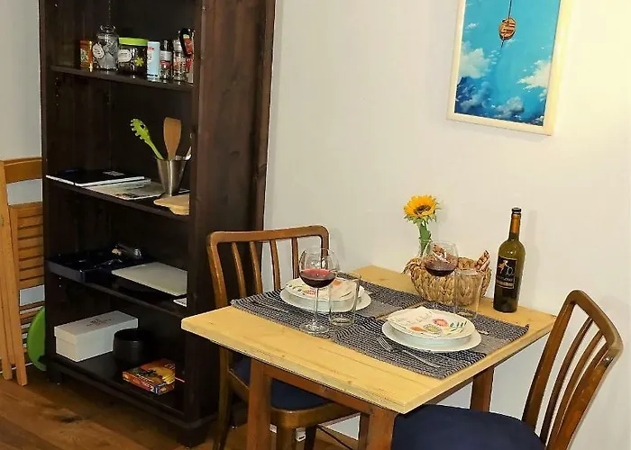 Διαμέρισμα Lovely, With Balcony *